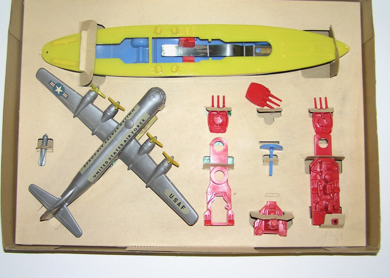 Thomas Toys BOMBASHIP B29 BOMBER ATOM BOMB Exploding Ship