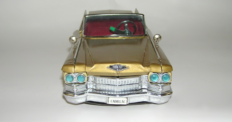 Bandai Japanese Tin Litho Battery Operated Golden Cadillac +BOX Bandai Japanese Tin Litho Battery Operated Golden Cadillac +BOX