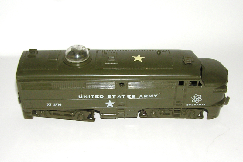 Nice Kursan Atomic Army Train w 5 Cars O gauge Electric